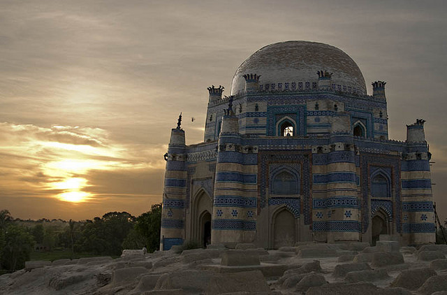 by fish-bone on Flickr.Mausoleum of Bibi Jawindi at sunset in Uch Sharif, Pakistan.