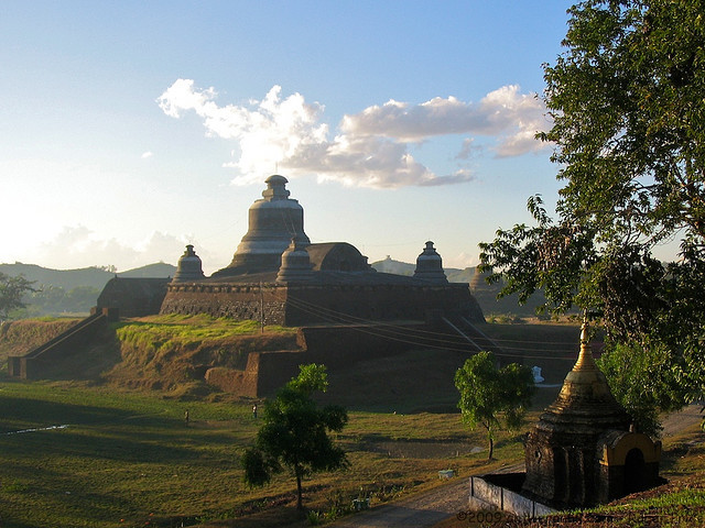 Temples at Mrauk U - the lost ancient city in Rakhine, Myanmar