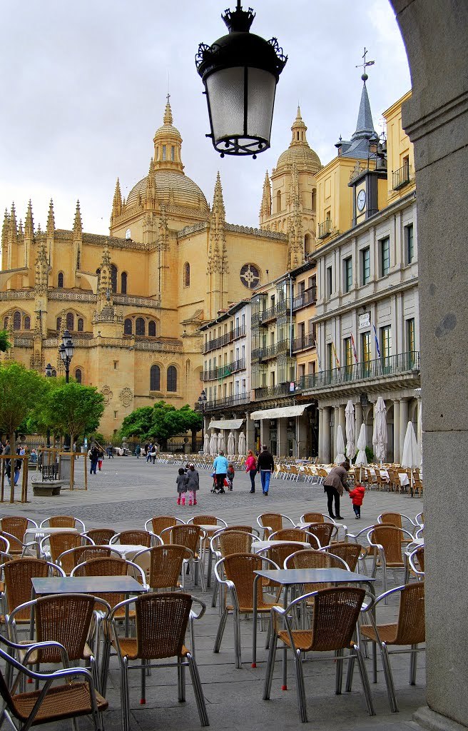 Plaza Mayor y Catedral di Segovia / Spain